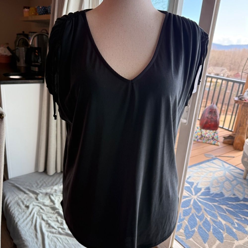 GREEN ENVELOPE TIE SHOULDER BLOUSE NWT